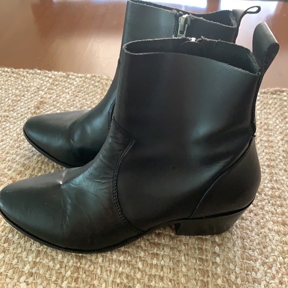 REPORT Leather Chelsea Boots - Picture 6 of 11